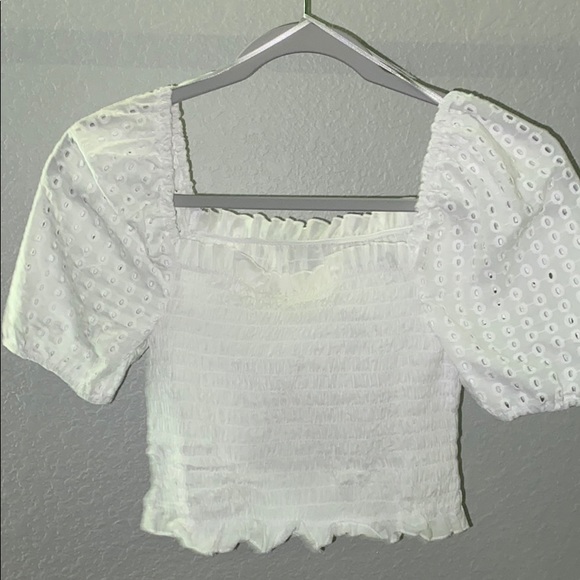 White Ruffled Crop Top - Picture 4 of 4